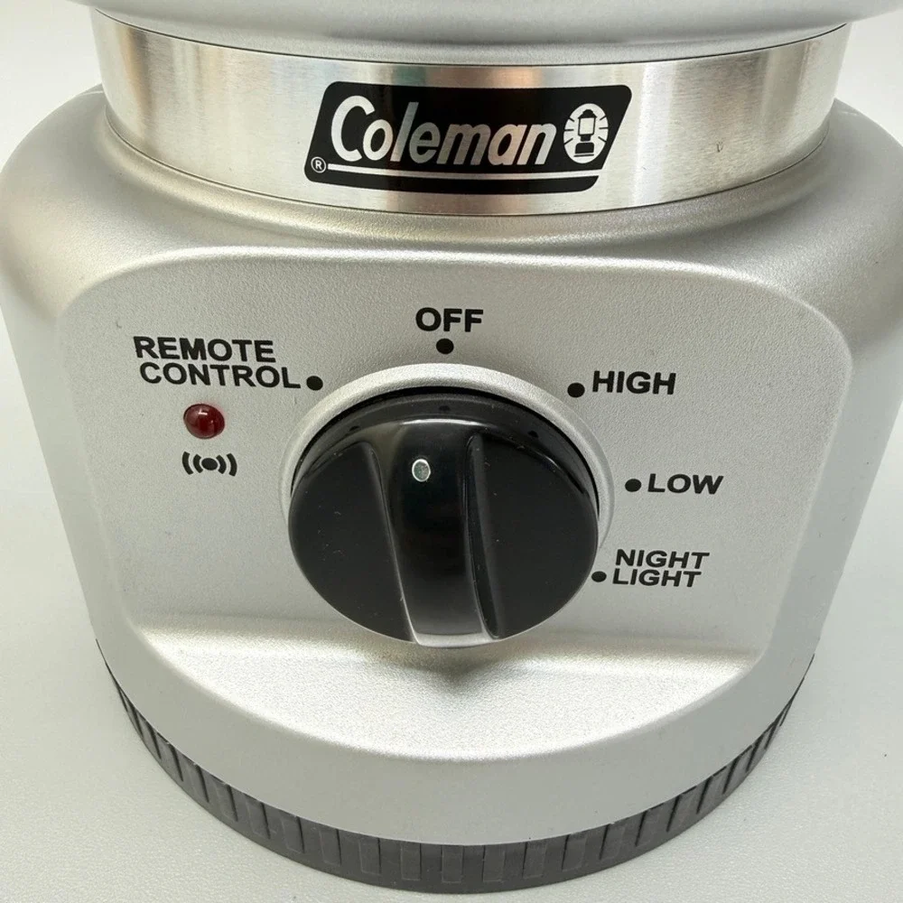 COLEMAN Florescent Lantern Battery‎ Powered Remote Control Includes D Batteries